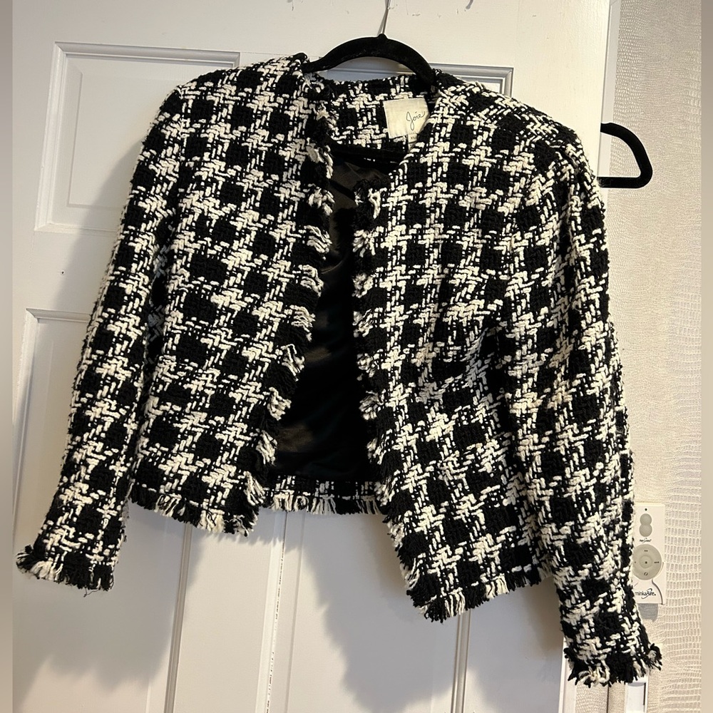 Chic Black and White Tweed Jacket